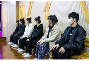 美女操逼逼网站"北音附中高三表演专业阶段性考试"